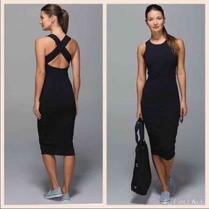 LULULEMON PICNIC DRESS BLACK BNWOT